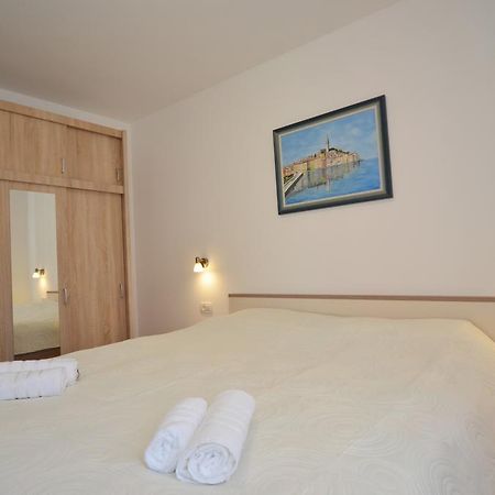 Apartment Dina 52 Rovinj Exterior foto